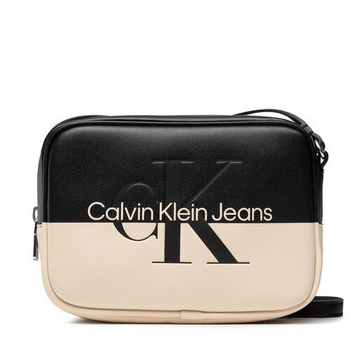 Sculpted camera bag calvin klein hotsell