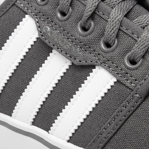 Sneakers aus Stoff adidas Seeley AQ8528 Grau eschuhe