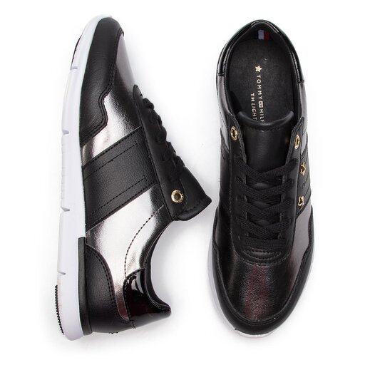 Sneakers Tommy Hilfiger Tommy Essential Leather Sneaker FW0FW03688 Noir chaussures