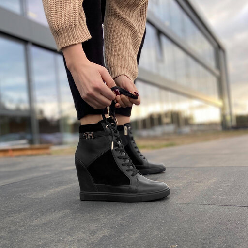 Sneakers Tommy Hilfiger Hardware Sneaker Wedge FW0FW04303 Schwarz