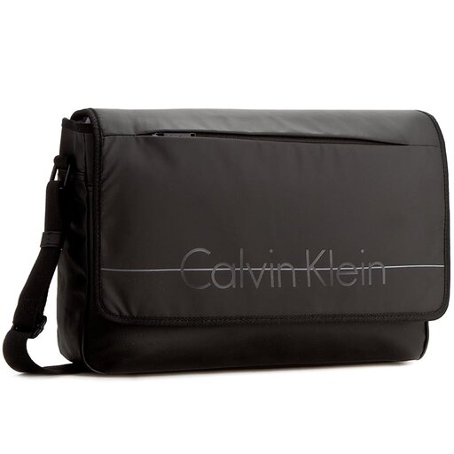 Calvin klein logan crossbody deals