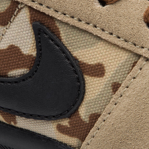 Nike sb team classic parachute beige camo discount