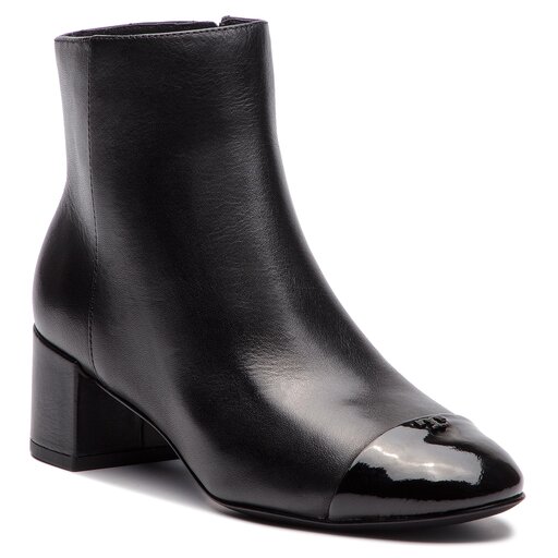 Tory burch discount shelby bootie