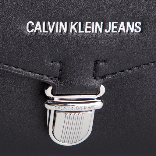 Calvin klein sculpted envelope on sale sling