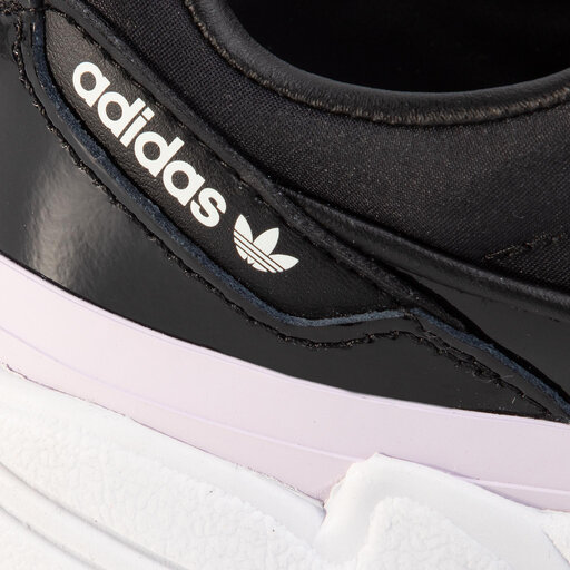 Sneakers adidas Kiellor W EG0578 Schwarz eschuhe.at