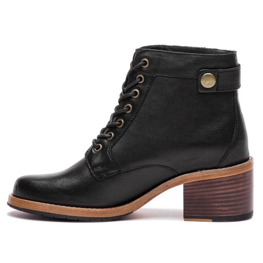 Clarkdale tone black hot sale