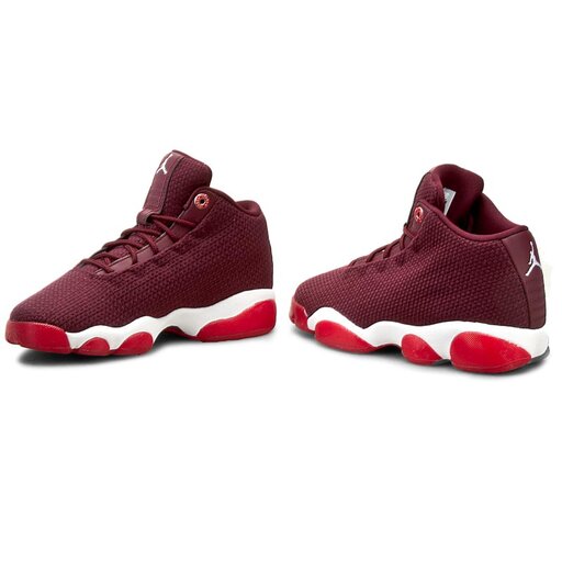 Red jordan horizon sales
