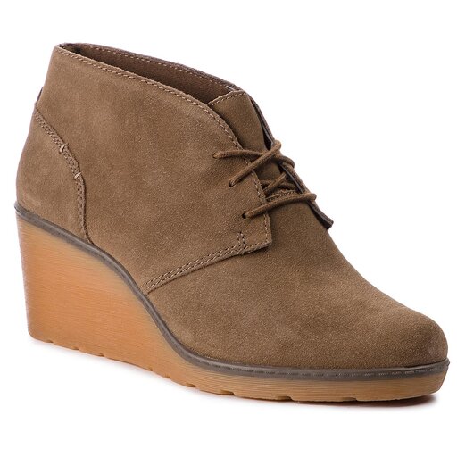 Clarks women's hazen charm fashion boot 2025