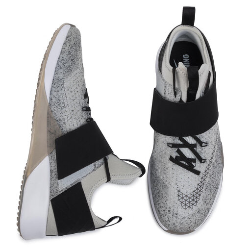 Nike Air Zoom Strong 843975 100 evzuttya .ua