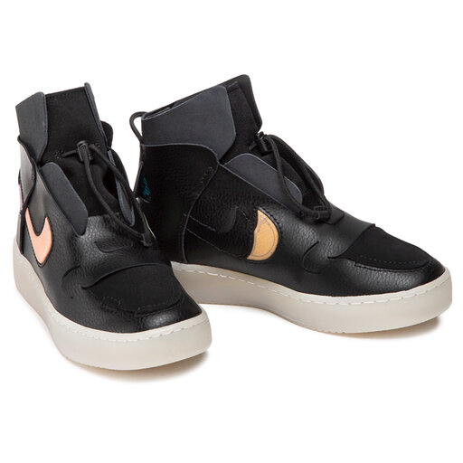 Nike deals vandalised uomo