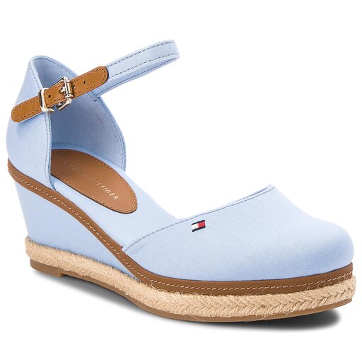 Tommy hilfiger iconic hot sale elba basic closed toe