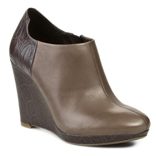 Clarks comet clearance ice