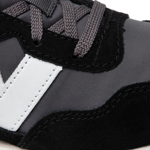 Sneakersy New Balance GS237PF Czarny | eobuwie.com.pl