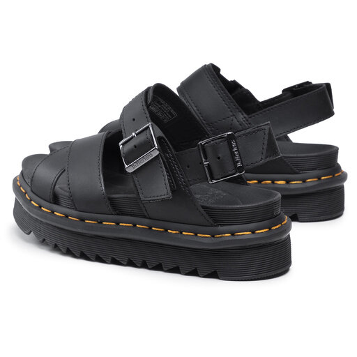 juannaです。 basutes-dr-martens-voss-ii-