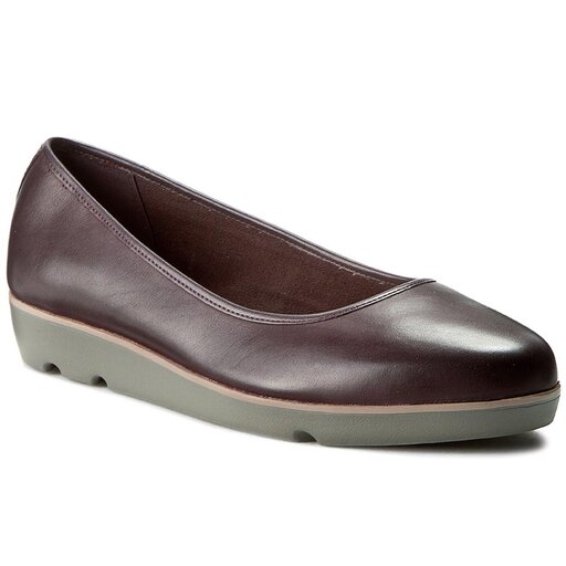 Clarks evie buzz clearance