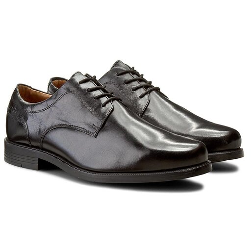 Clarks beeston store