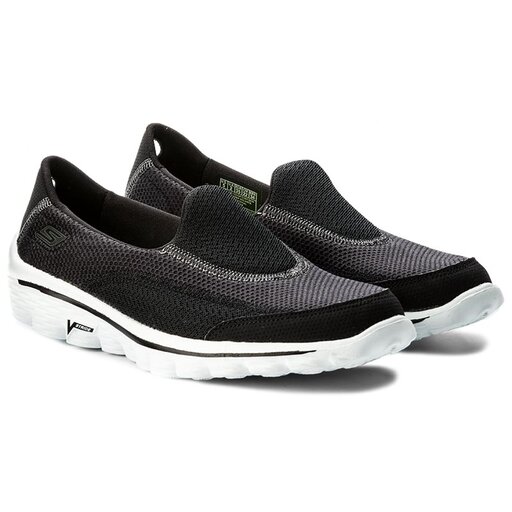 Go walk 2 new arrivals