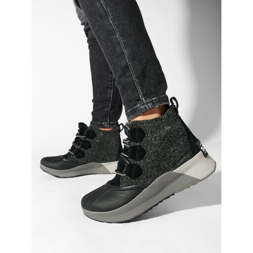 Sorel out and about plus black top