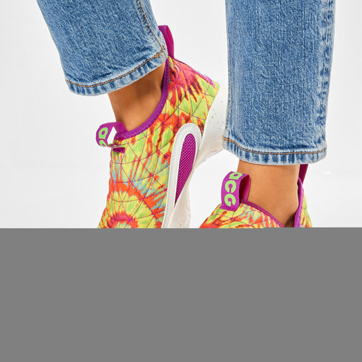 Zapatillas Mostaza Nike Zapatillas Nike Venture Runner Suede