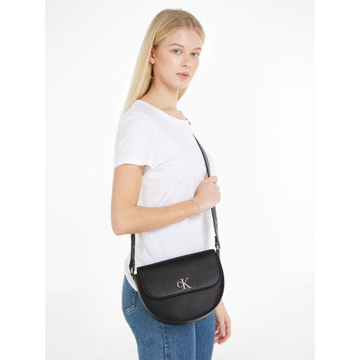 カルバンクライン   Jeans Minimal Monogram Saddle Buy Calvin Klein Jeans Minimal Monogram Saddle Bag - NNNOW.com