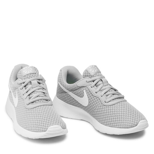 Tanjun nike boots sale