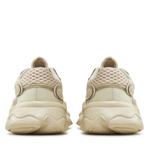 Adidas ozweego vs yeezy cheap