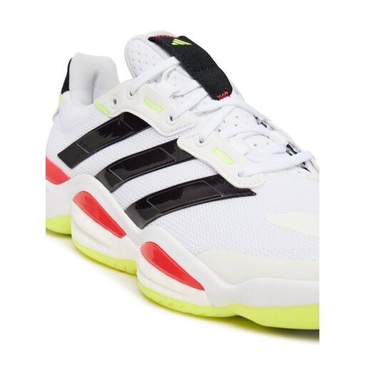 vzuttia-u-sportzal-adidas-