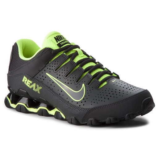 Nike reax outlet womens black
