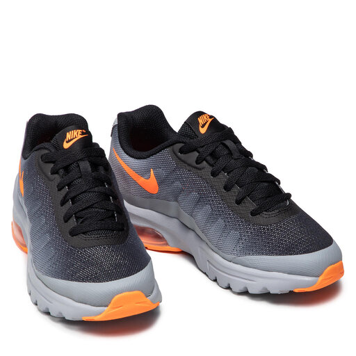 Nike invigor orange online