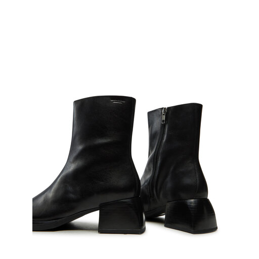 aulinukai-vagabond-shoemakers-