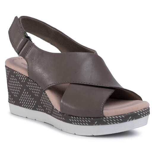 Clarks women's cammy pearl wedge shop sandal