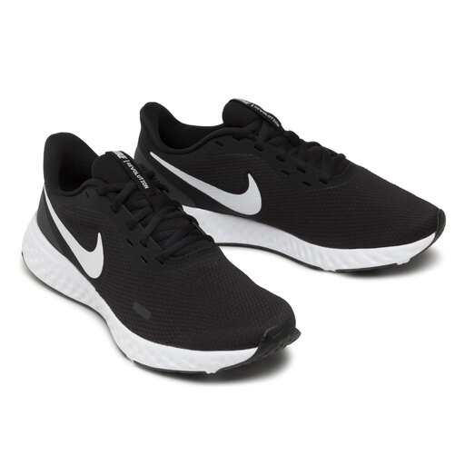 nike revolution white and black