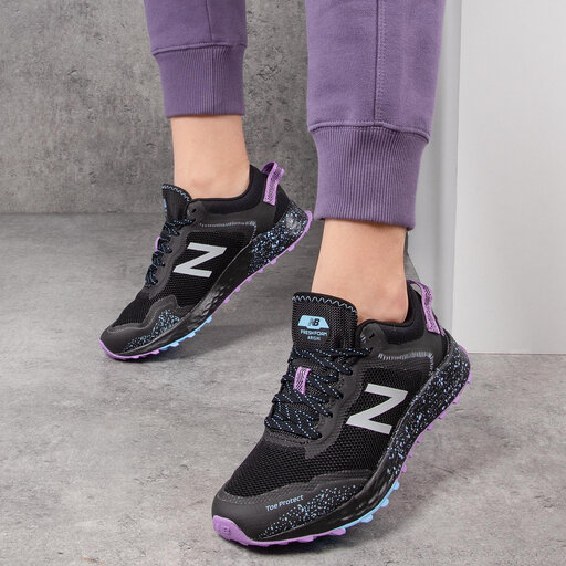 Laufschuhe New Balance WTARISK1 Schwarz