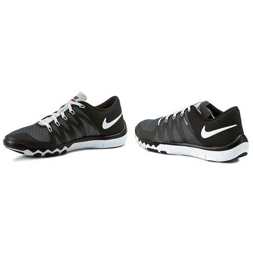 White nike on sale free trainer 5.0