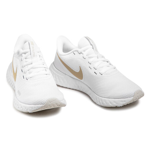 nike revolution 5 white gold