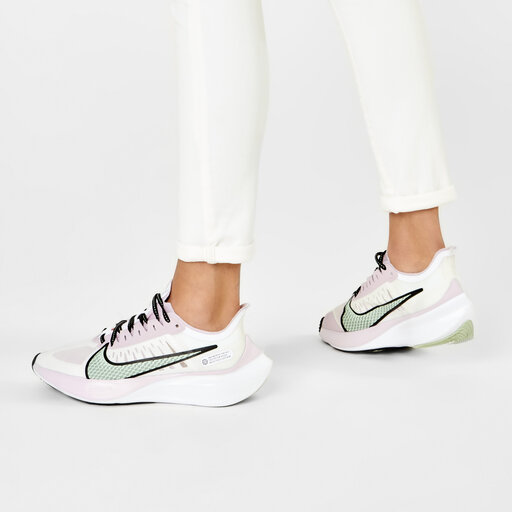 shoes myntra nike