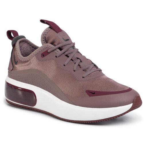 Nike aq4312 top