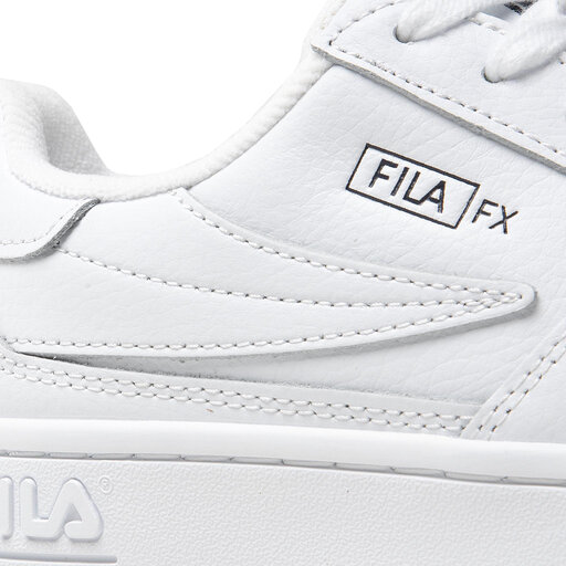 Low cut fila shoes deals