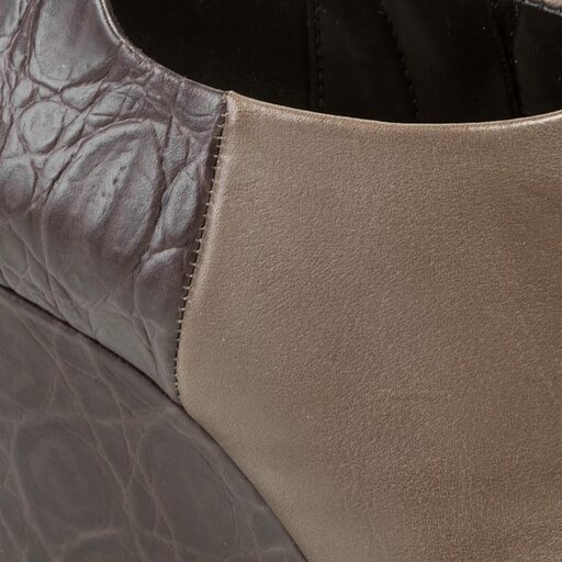 Clarks comet ice hot sale