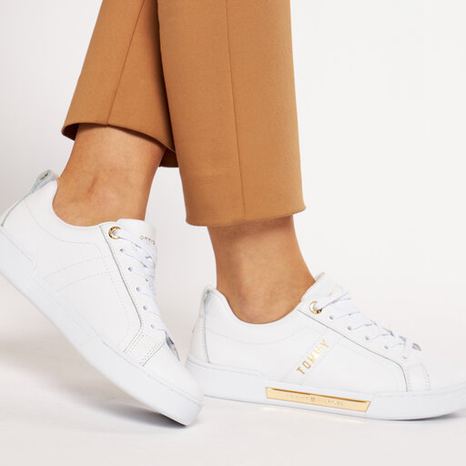 Sneakersy Tommy Hilfiger Branded Outsole Strappy Sneaker FW0FW05217 Biały