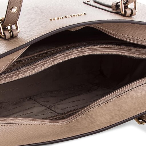 Michael kors top voyager truffle