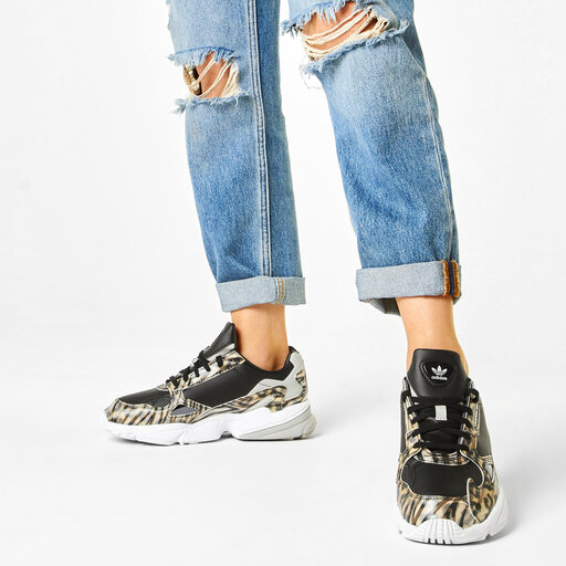 Animal print adidas falcon discount