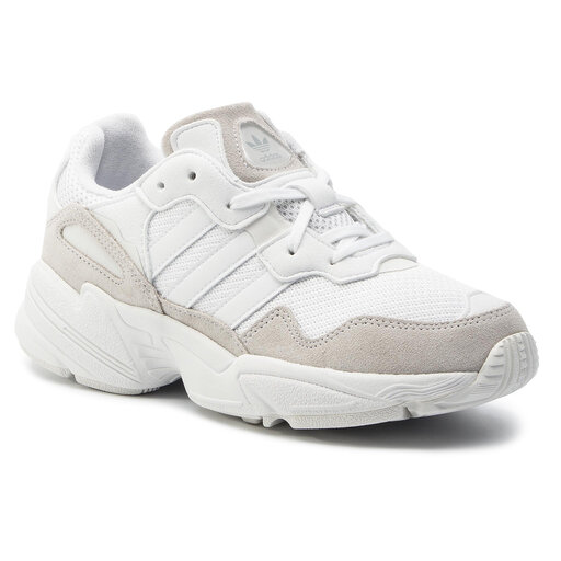Adidas store yung nere