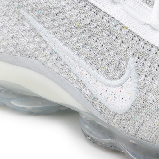 Vapormax hotsell under 100