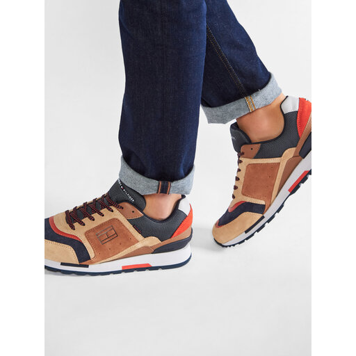 Sneakers Tommy Hilfiger Dorian 1C FM0FM03079 Braun eschuhe