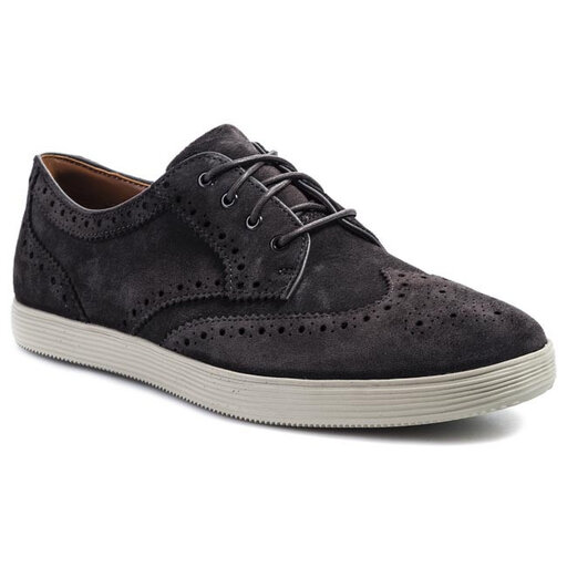 Clarks deals favor limit