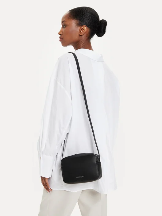 Дамска чанта Calvin Klein
