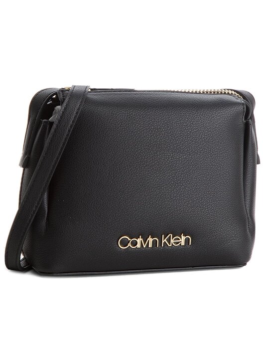Torebka Calvin Klein Step Up Small Crossb K60K604289 Czarny eobuwie .pl