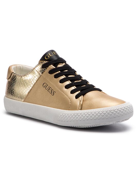 Spannende Shoes From Guess Bild