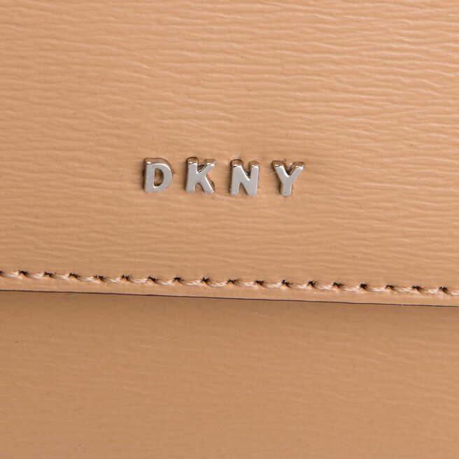 DKNY Táska DKNY Bryant Md Flap Xbody R82E3467 Latte LAT
